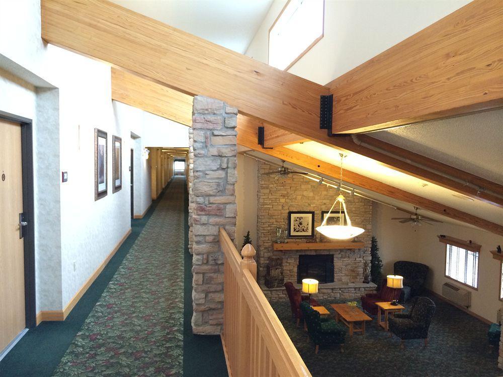Americinn By Wyndham Нортфийлд Екстериор снимка