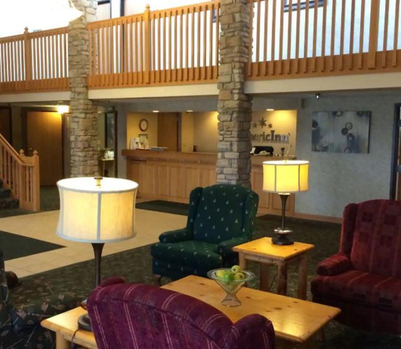 Americinn By Wyndham Нортфийлд Екстериор снимка