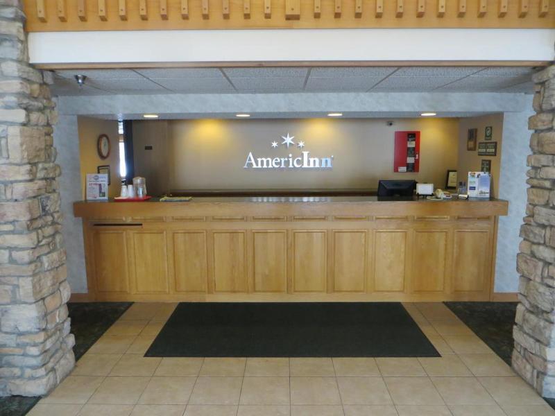 Americinn By Wyndham Нортфийлд Екстериор снимка